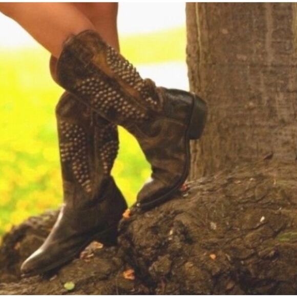 Frye Shoes - Frye Billy Hammered Stud Cognac Leather Western Cowboy Riding Boot 7.5 7.5